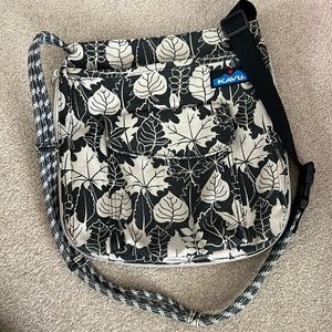 Kavu crossbody bag